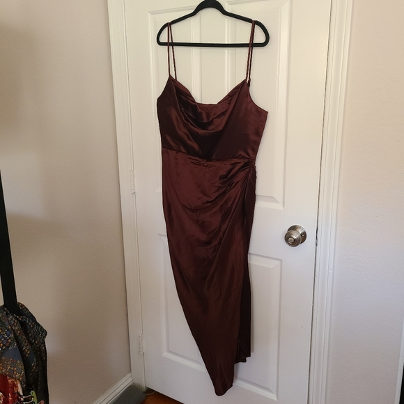 House of CB Reva Satin Blacony Corset Dress - Raisin - Picture 5 of 5